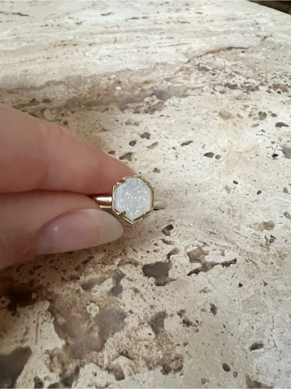 Kendra Scott elegant gold